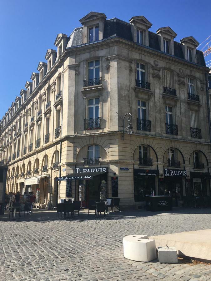 Bedinreims "Burgundy Bottle" 110M2 Exceptional, 4 Chambres Doubles, 2 Bain, Free Park & Wifi, Tout Equipe Экстерьер фото